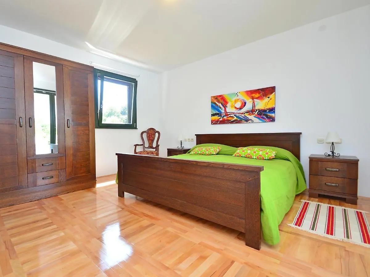 Holiday Home Fratrici By Interhome Murine