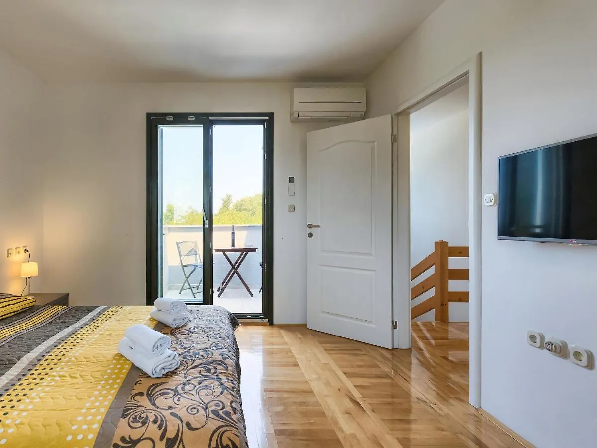 Holiday Home Fratrici By Interhome Murine